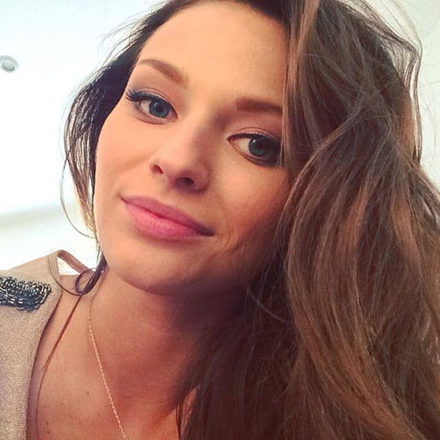 Irina Baeva tiene una mirada que hipnotiza.