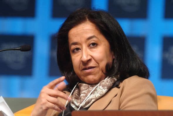 86.- LUBNA S. OLAYAN: Originaria de Arabia Saudita ha sabido colocarse como una de las empresarias más influyentes en el Medio Oriente. A sus 58 años es el brazo fuerte del grupo Olayan.