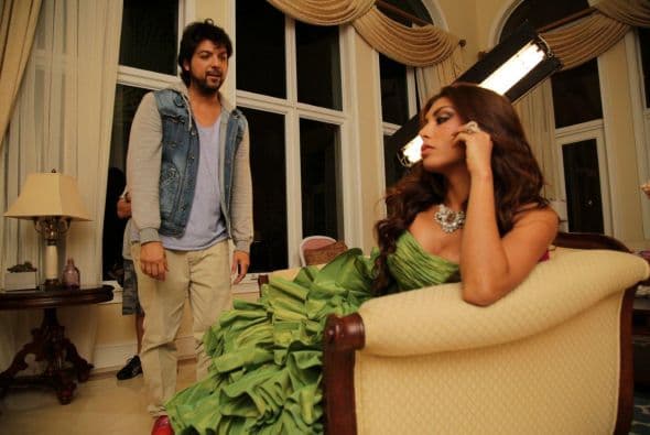 La mexicana que audicionó en San Antonio le dijo adiós a su sueño de ser reina después de haber sido la chica con menos votos del público. Carolina se va agradecida con Denise y la experiencia de haber participado en la octava temporada de Nuestra Belleza Latina.