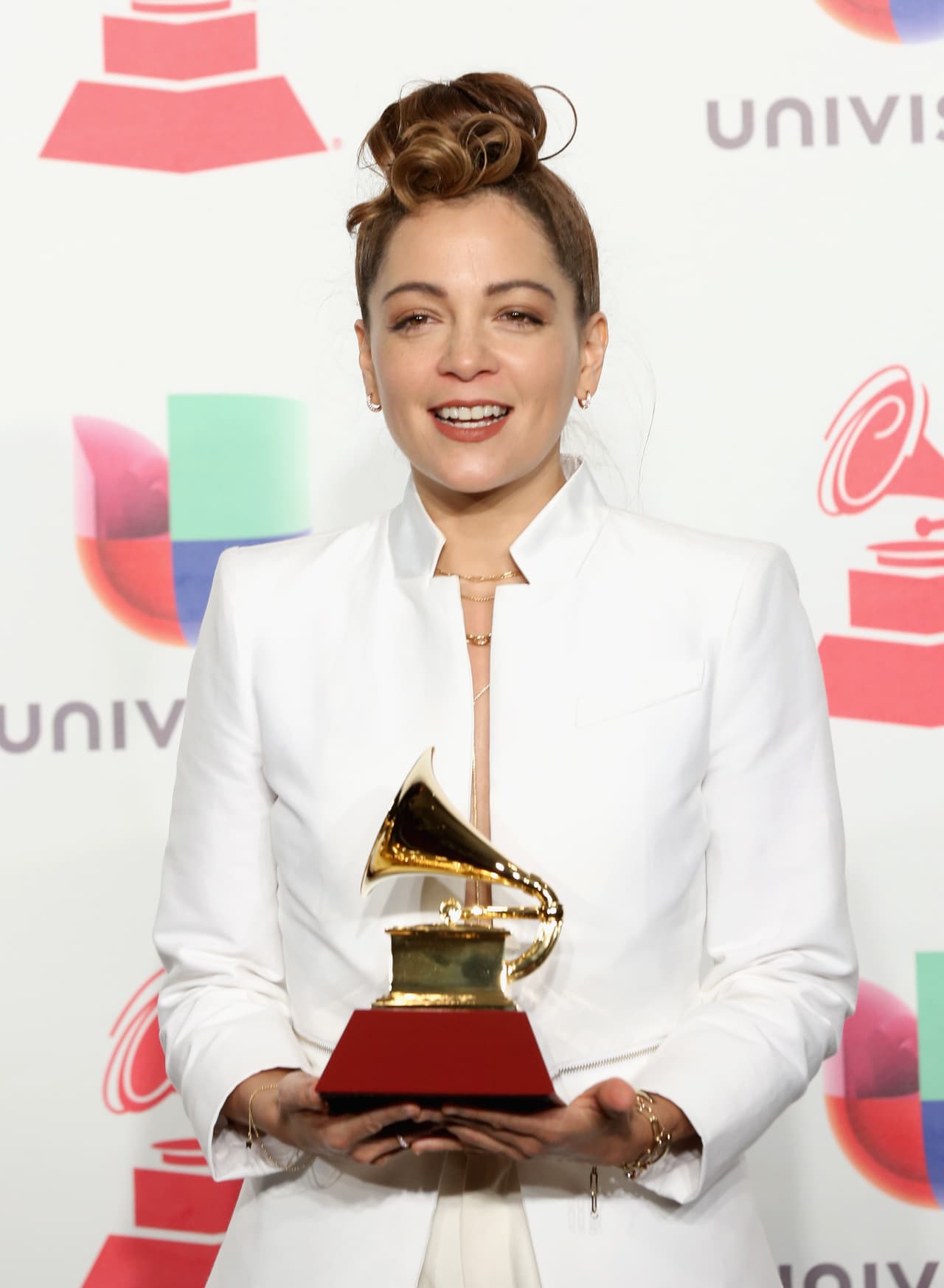 <b>NATALIA LAFOURCADE</b> - Mejor Álbum Folclórico: 'Musas'.
