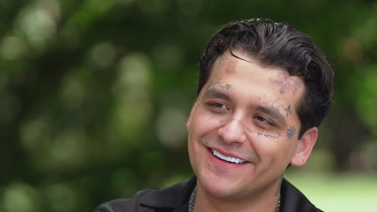 Los tatuajes de Christian Nodal: el cantante nos cuenta cuáles se quitará (y cuáles no)