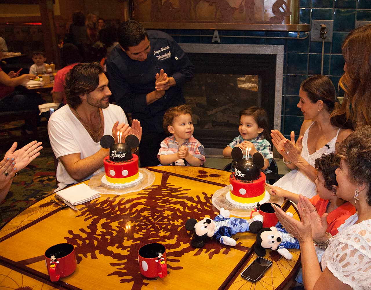 Los gemelitos cumplieron dos años y así festejaron.