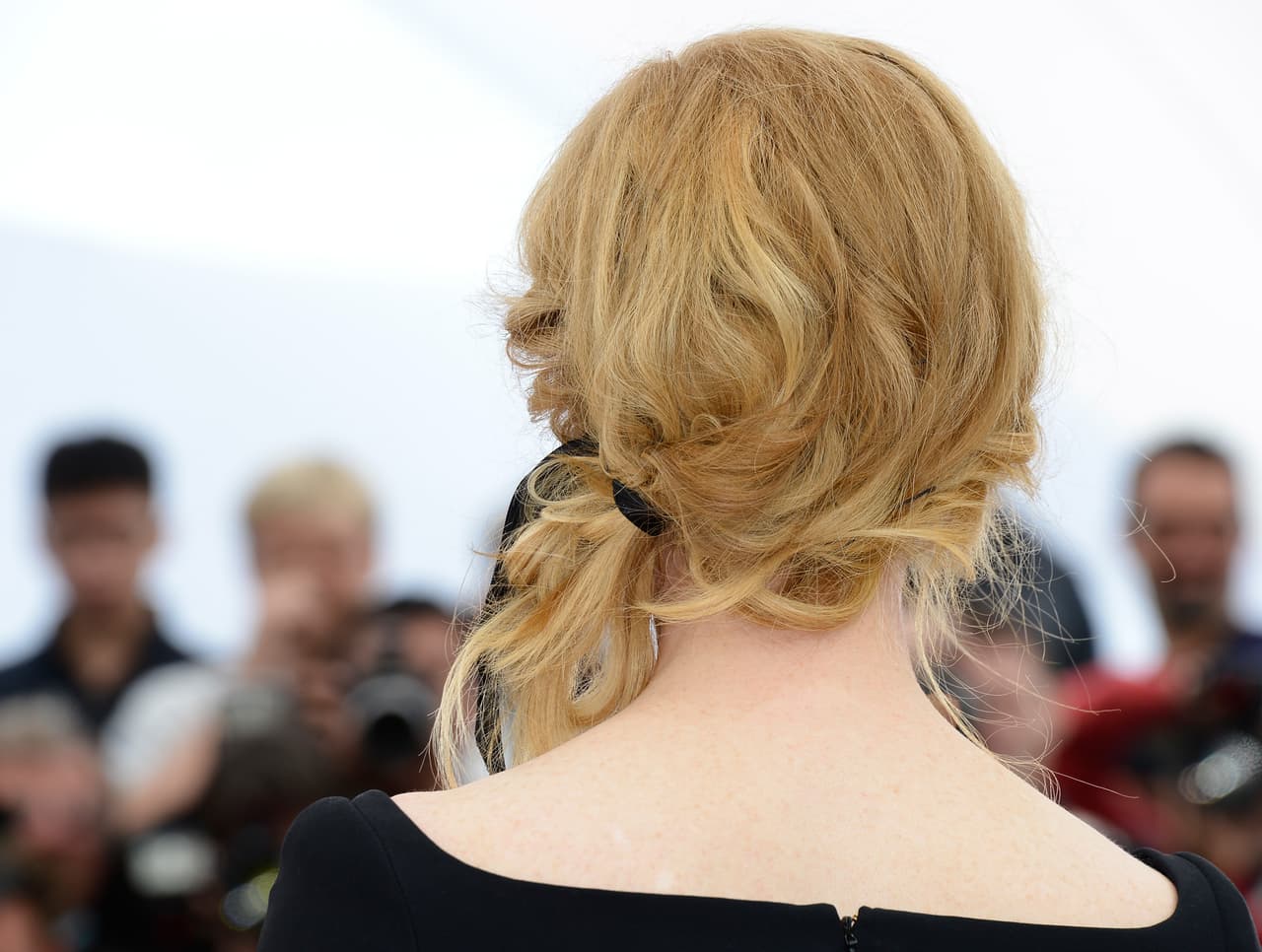 Justo como la que lleva Nicole Kidman, que aparte lleva un poco de rizos en su melena.