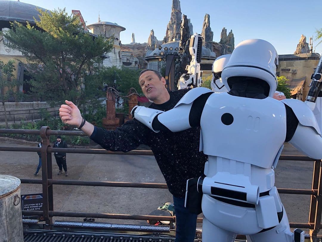 Tuvo una dura batalla con los 'stormtroopers' pero no lo pudieron detener y disfrutó de Rise of the resistance de Star Wars Galaxys Edge.