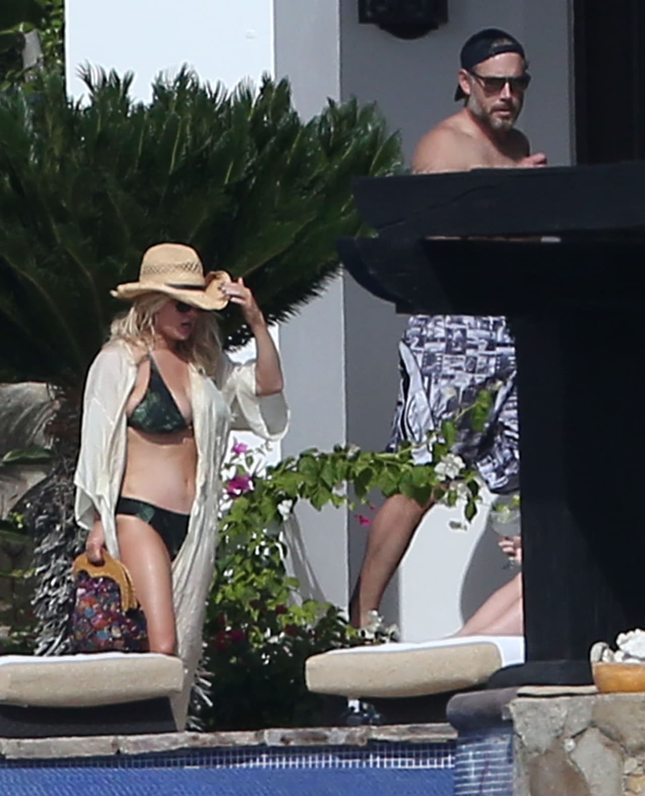 Los paparazzi captaron a Jessica Simpson derrochando sensualidad en México.