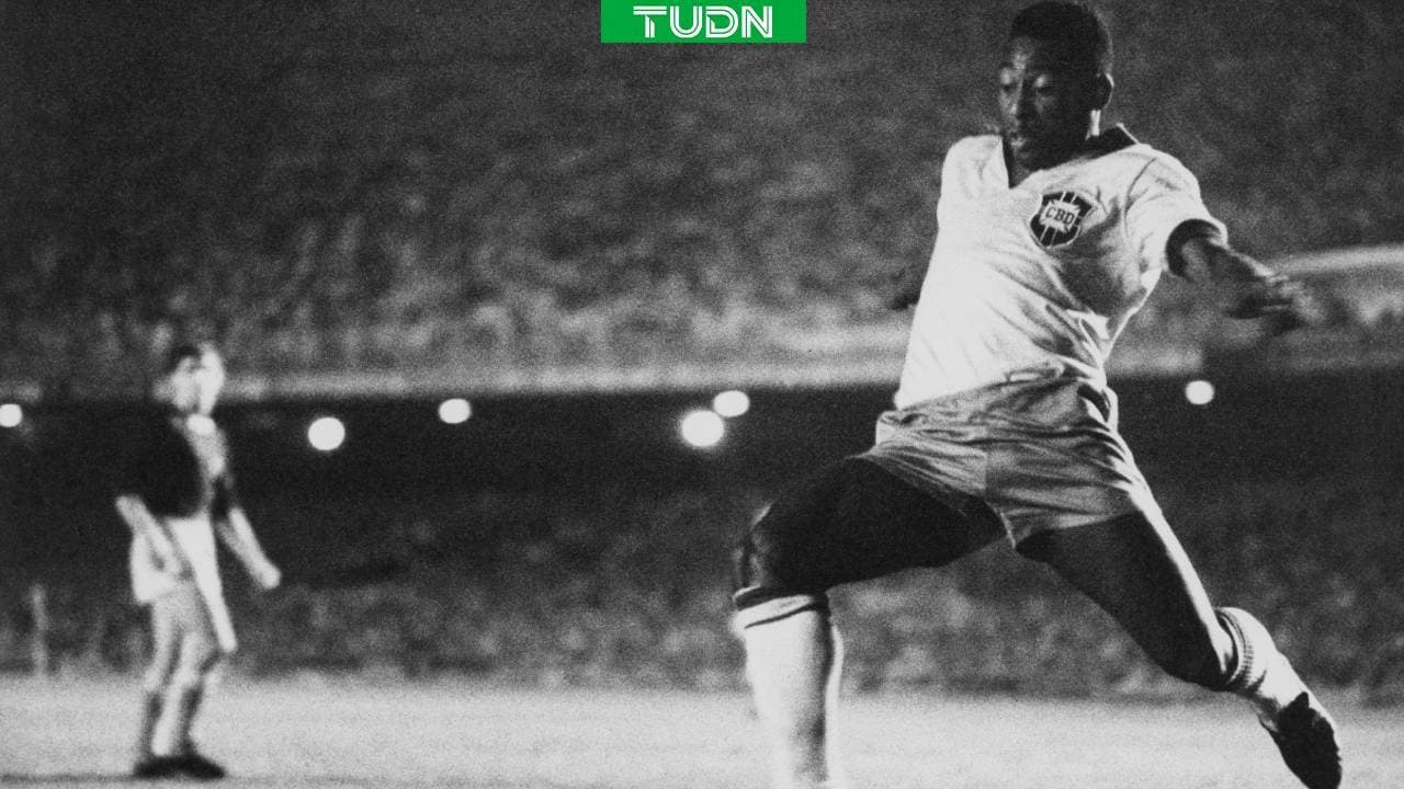 Camiseta de Pelé es subastada por 4,9 millones de dólares