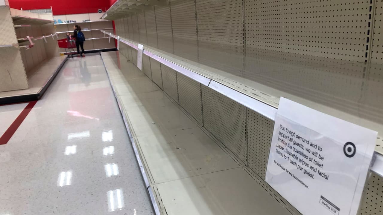 Piden evitar las compras de pánico y no visitar supermercados durante la semana de Acción de Gracias