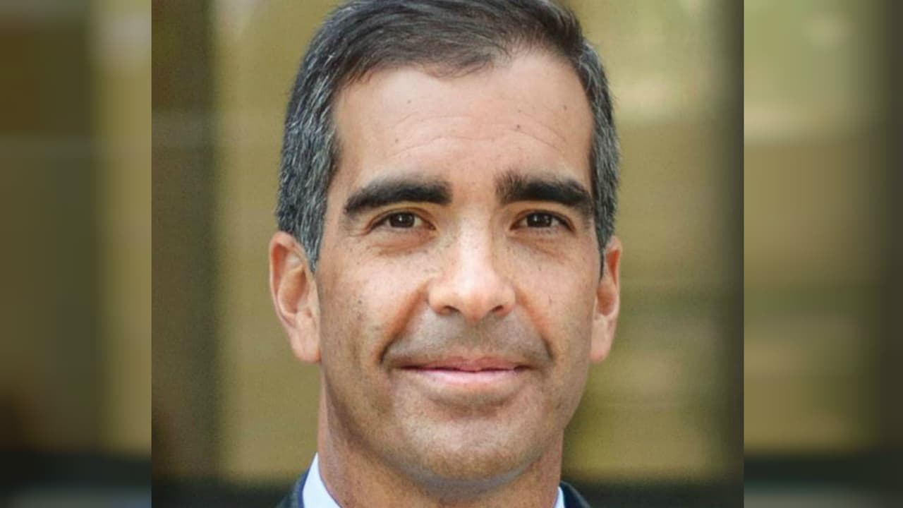 Solicitarán a Obama el retiro de Carlos García a la junta de control fiscal