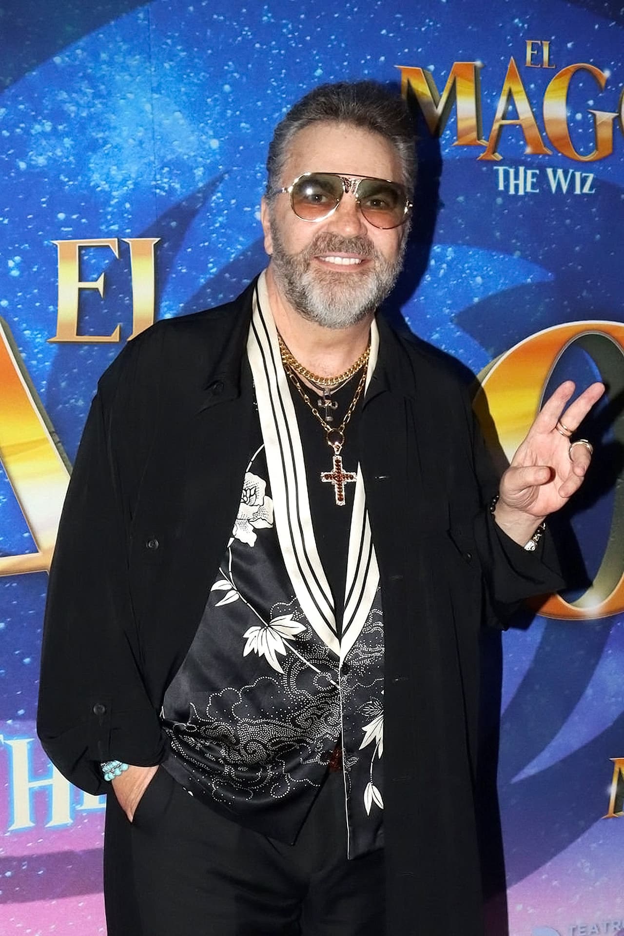 Por su parte, 
<a href="https://www.univision.com/famosos/hijos-de-famosos-padres-identicos">Manuel Mijares se dijo emocionado</a> por los logros de 'La Beba', como le dice de cariño a su hija, y confesó que leofreció grabarle un disco, pero la jovencita dejó claro que su sueño era ser actriz de teatro musical.