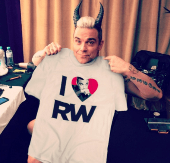 Sus diseños son ideales para vestir a cualquier miembro de la realeza.