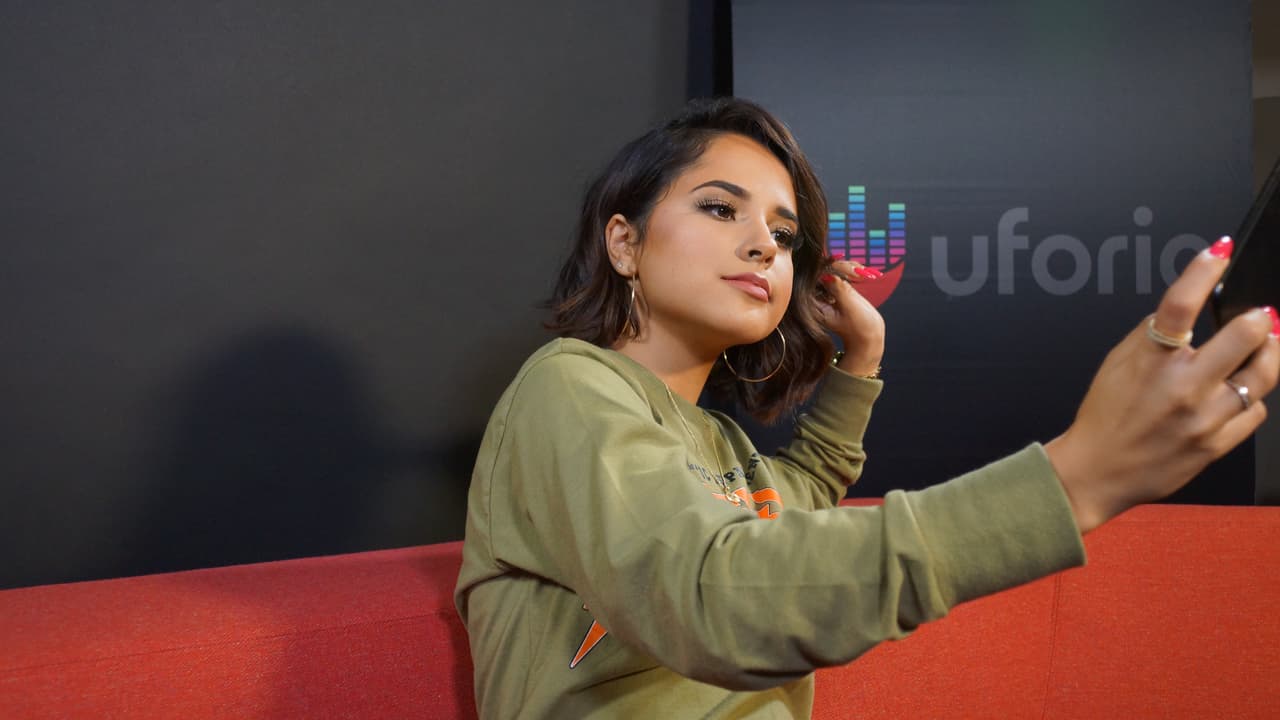 El lamento de Becky G: "No tengo tiempo para ser un ser humano"