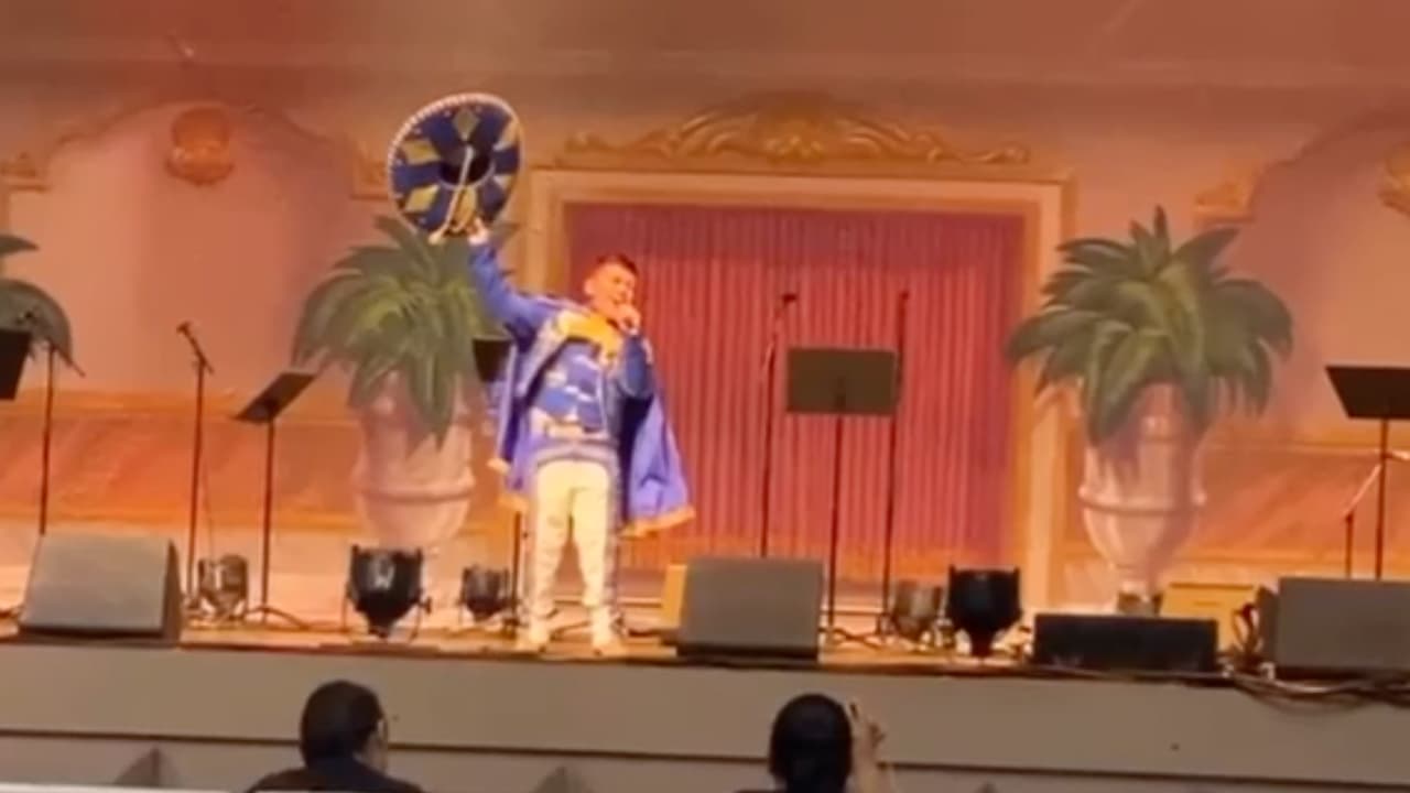 El concurso nacional se llevó a cabo en San Antonio, Texas. Jiovanny participó con su canción favorita "La Ley del Monte".