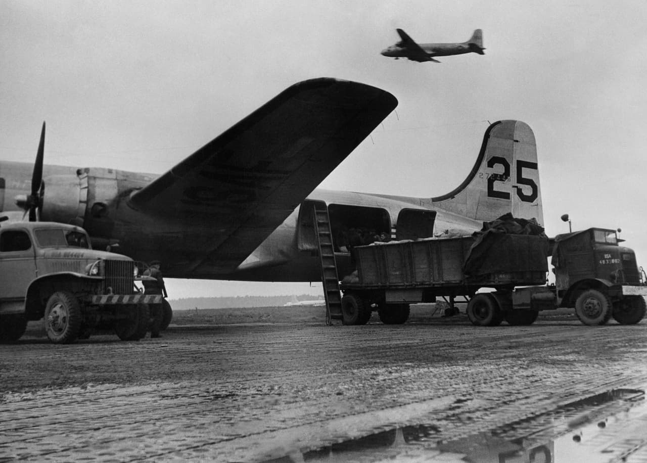 <b>Guerra Fría:</b> Después de la Primera Guerra Mundial, la Guerra Fría fue un momento crítico en el que Estados Unidos y la Unión Soviética recolectaron y desarrollaron una gran cantidad de estas armas de este tipo.