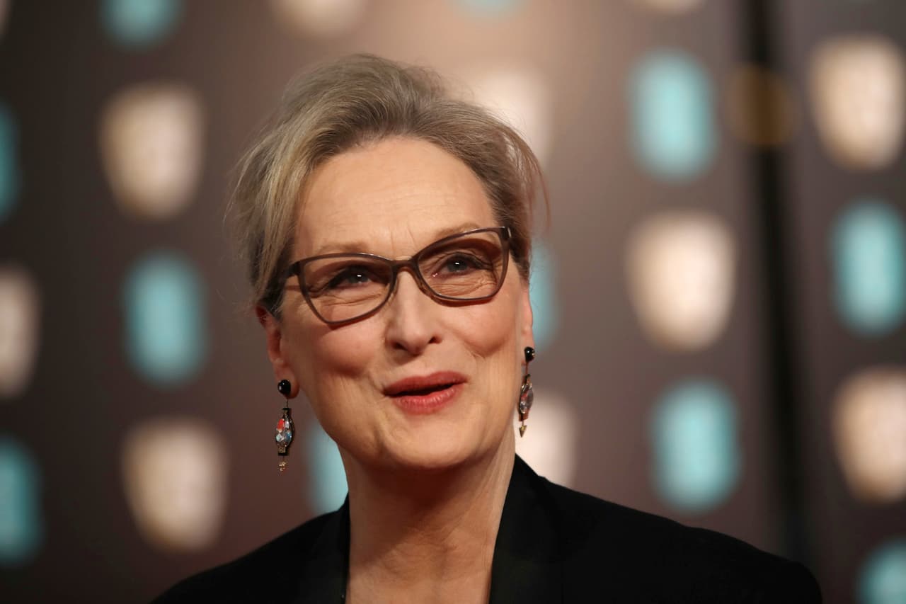 "La carrera de 
<b><a href="https://www.univision.com/temas/meryl-streep">Meryl Streep</a></b> despegó después de los 40 años. 
<b><a href="https://www.univision.com/search?q=tina-turner-muerte">Tina Turner</a></b>, después de los 40. 
<b><a href="https://www.univision.com/noticias/edicion-digital/la-cantante-cher-asegura-que-los-angeles-no-esta-preparada-para-recibir-a-los-inmigrantes-que-pretende-liberar-trump-video">Cher</a></b>. No es que (esas mujeres) no fueran quienes eran antes de eso. Pero a medida que crecieron, florecieron de una manera que no lo habían hecho antes", destacó López.