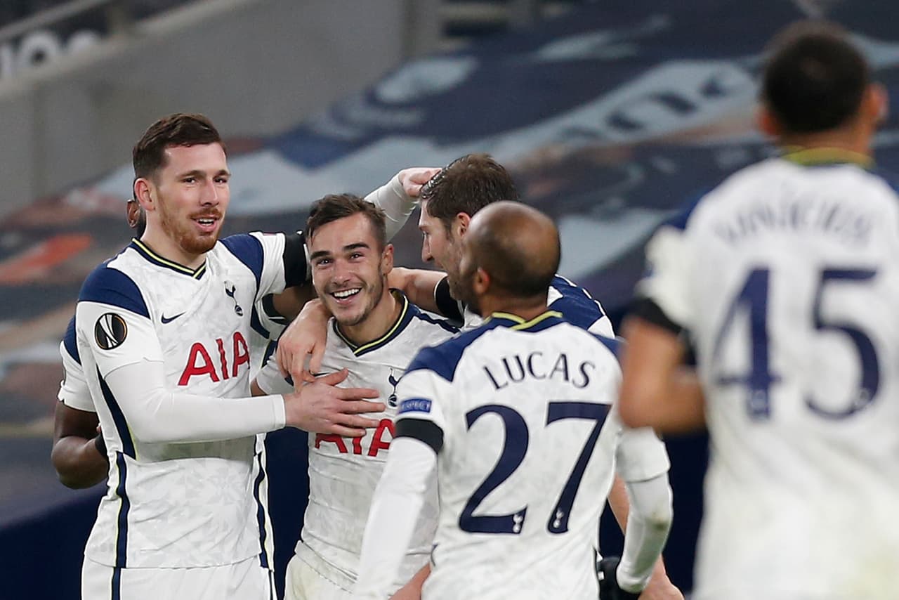 Tottenham golea y la Real Sociedad reparte puntos con el AZ