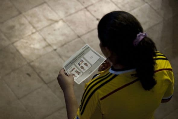 "Esta segunda vuelta presidencial se configura como unas elecciones con absolutas garantías y como unas elecciones seguras que le dan tranquilidad a los colombianos y que permiten invitar masivamente a todos los ciudadanos para que salgan a votar", agregó.