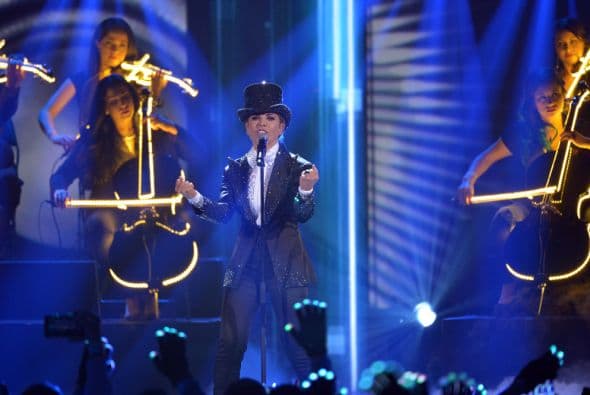 Gloria Trevi llegó cantando como hombre.