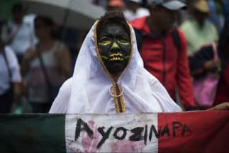 Familiares de los estudiantes de Ayotzinapa no han cesado en su exigencia de justicia.