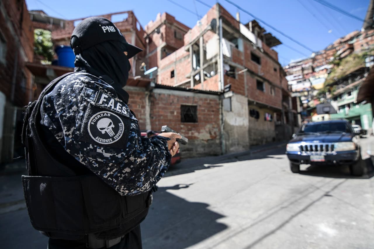 Las Fuerzas de Acciones Especiales (FAES) son un grupo élite de la Policía Nacional, ahora a cargo de reprimir protestas y detener opositores en Venezuela.