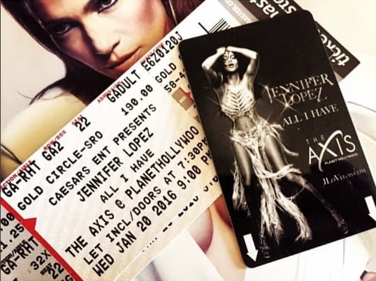 En las redes sociales los fans no paraban de compartir las fotos de sus tickets.