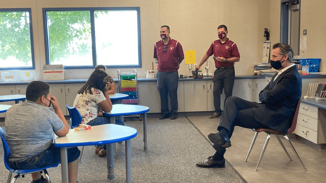 Actualmente 4 millones de californianos dependen de un solo proveedor de internet y que 2.3 millones de personas no tienen acceso a este servicio.
<br>