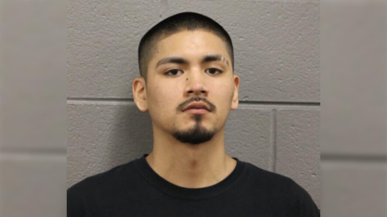 Román fue encontrado no culpable de los cargos de armas que pesaban en su contra tras dos días de juicio.