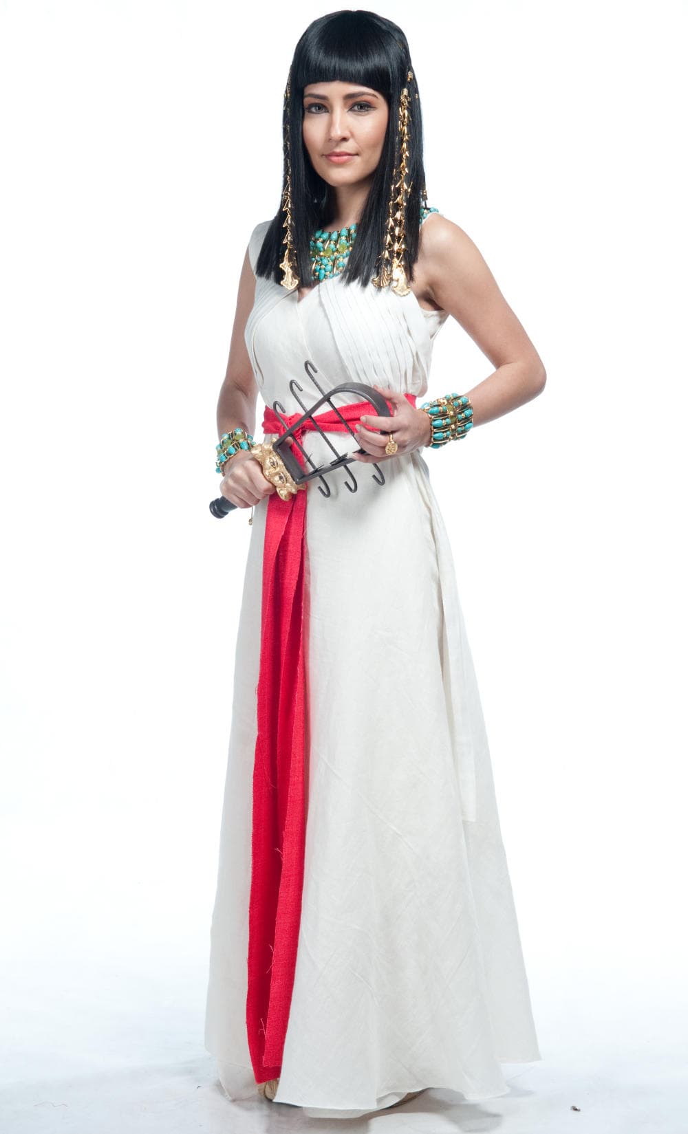 Aunque el cabello lacio era el último grito de la moda y usaban unos peines fabricados de huesos o marfil para mantenerlo bien peinado, desenredado y libre de suciedad.