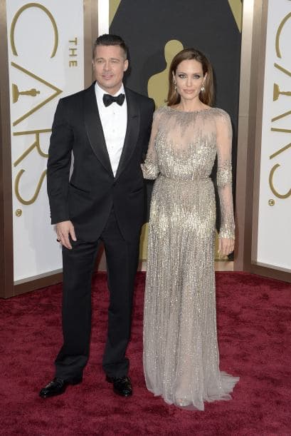 "Tenías a todos estos hombres sentados, abiertos y honestos de una manera que nunca había escuchado. Era este 
<b>espacio seguro donde había poco juicio</b> y, por lo tanto, poco juicio de ti mismo", dijo Pitt al periódico.