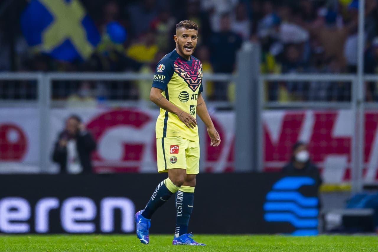 Dos Santos tuvo un triste debut con el América.