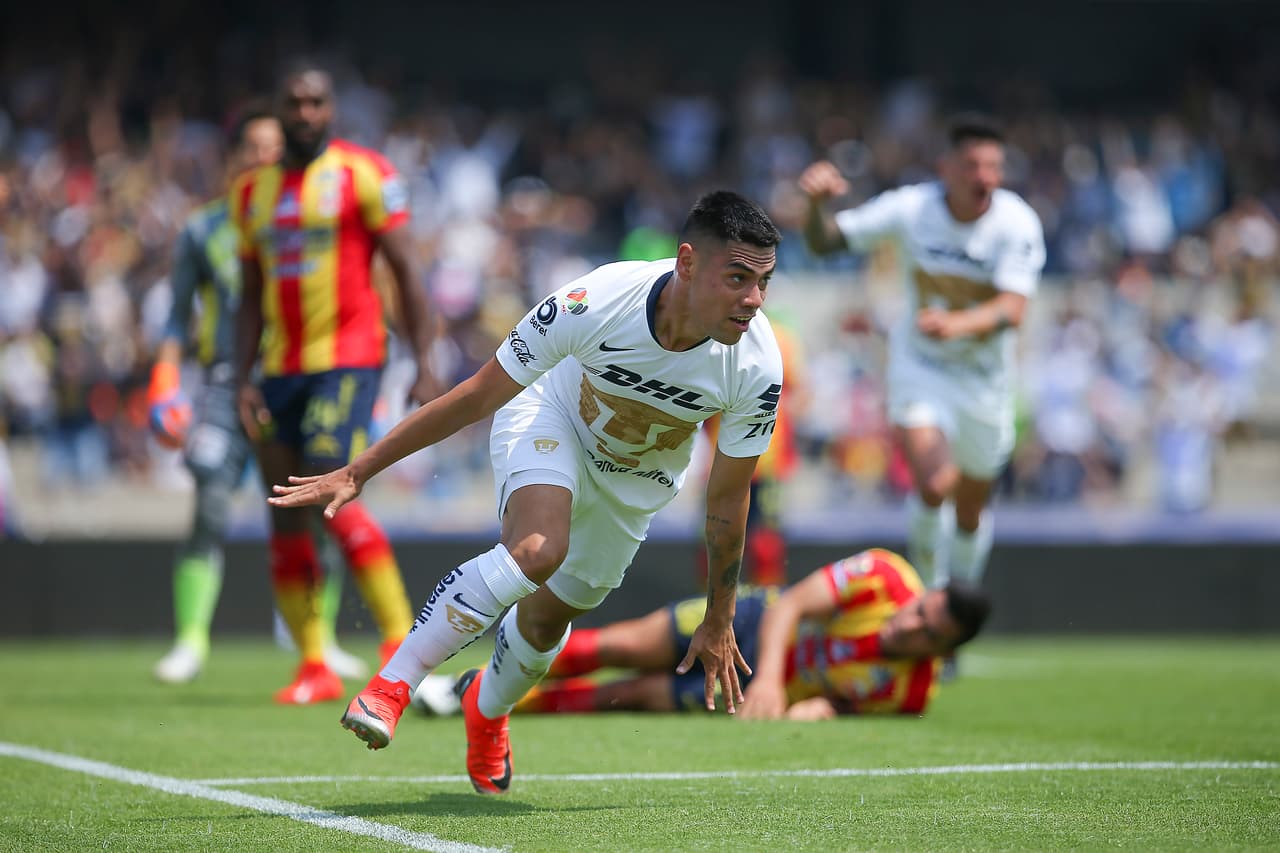 El chileno Felipe Mora anotó de cabeza el empate Universitario 2-2 en el minuto 74.