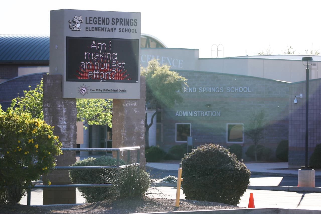 Gobernador de Arizona anuncia $270 millones para el regreso a clase seguro en medio de la pandemia