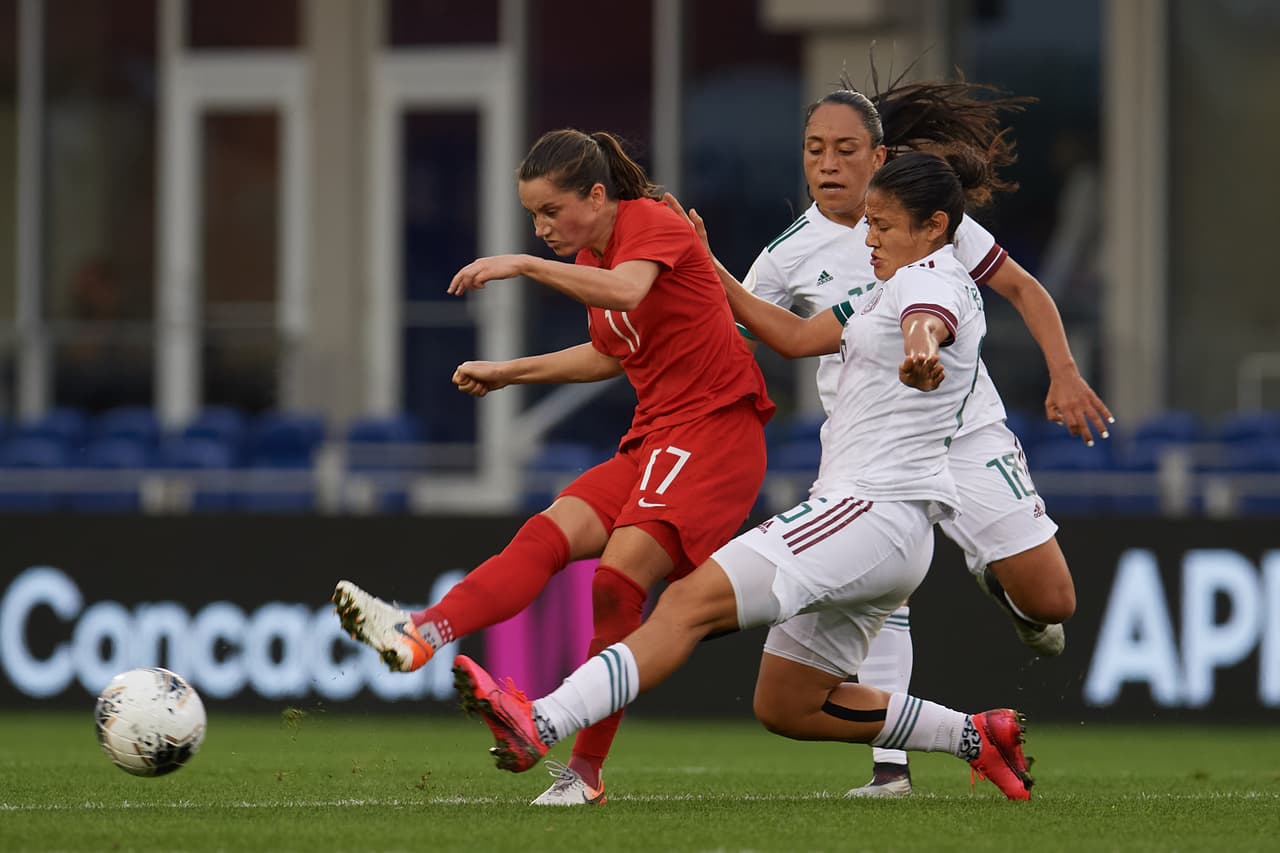 Con goles de Christine Sinclair y Shelina Zardorsky, Canadá le gana a México y asegura el liderato del grupo B.