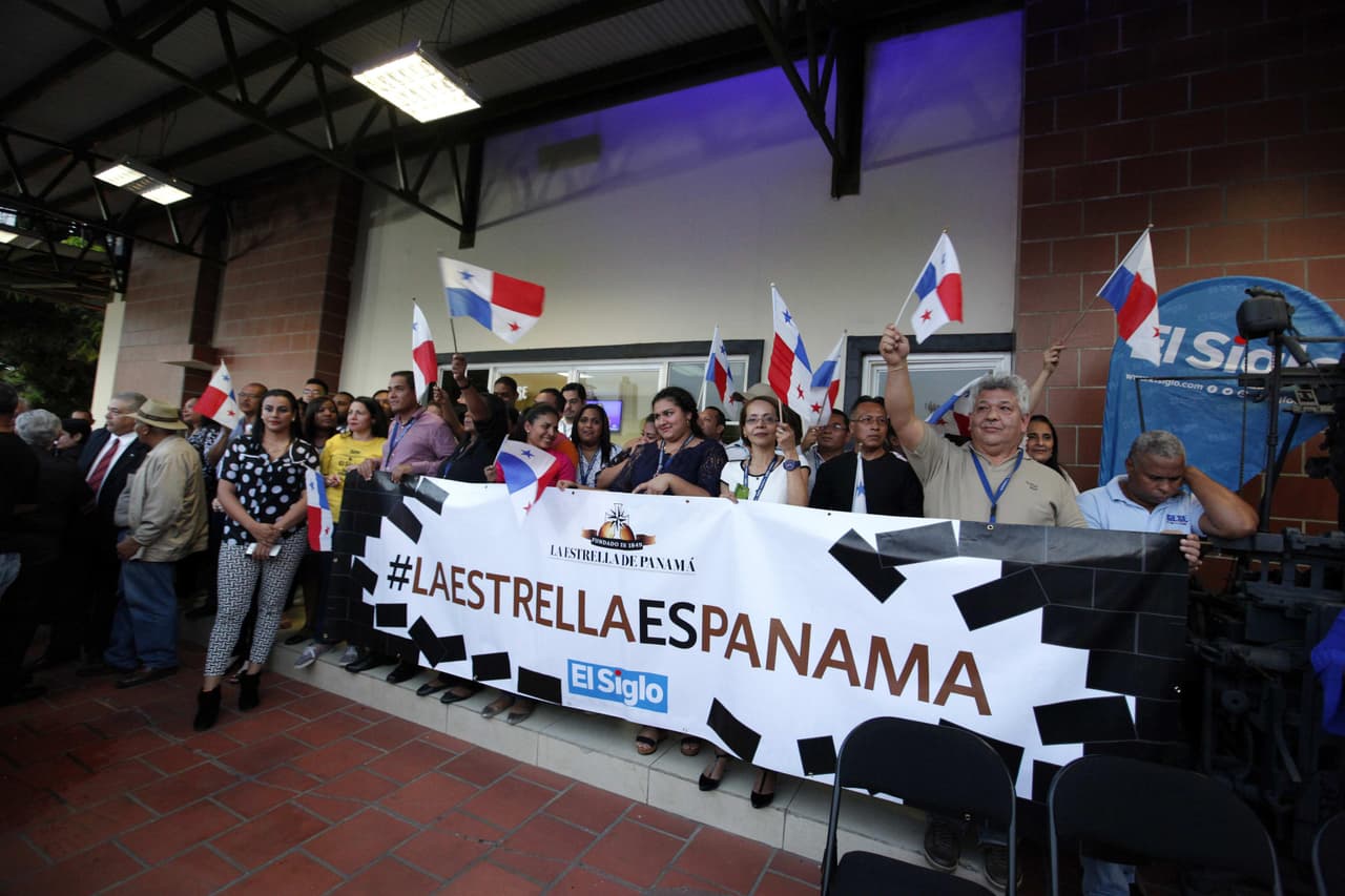 Periodistas del Grupo La Estrella y El Siglo (GESE), participaron de una rueda de prensa en las instalaciones del grupo editorial GESE este jueves 5 de enero de 2017, en la ciudad de Panamá (Panamá).