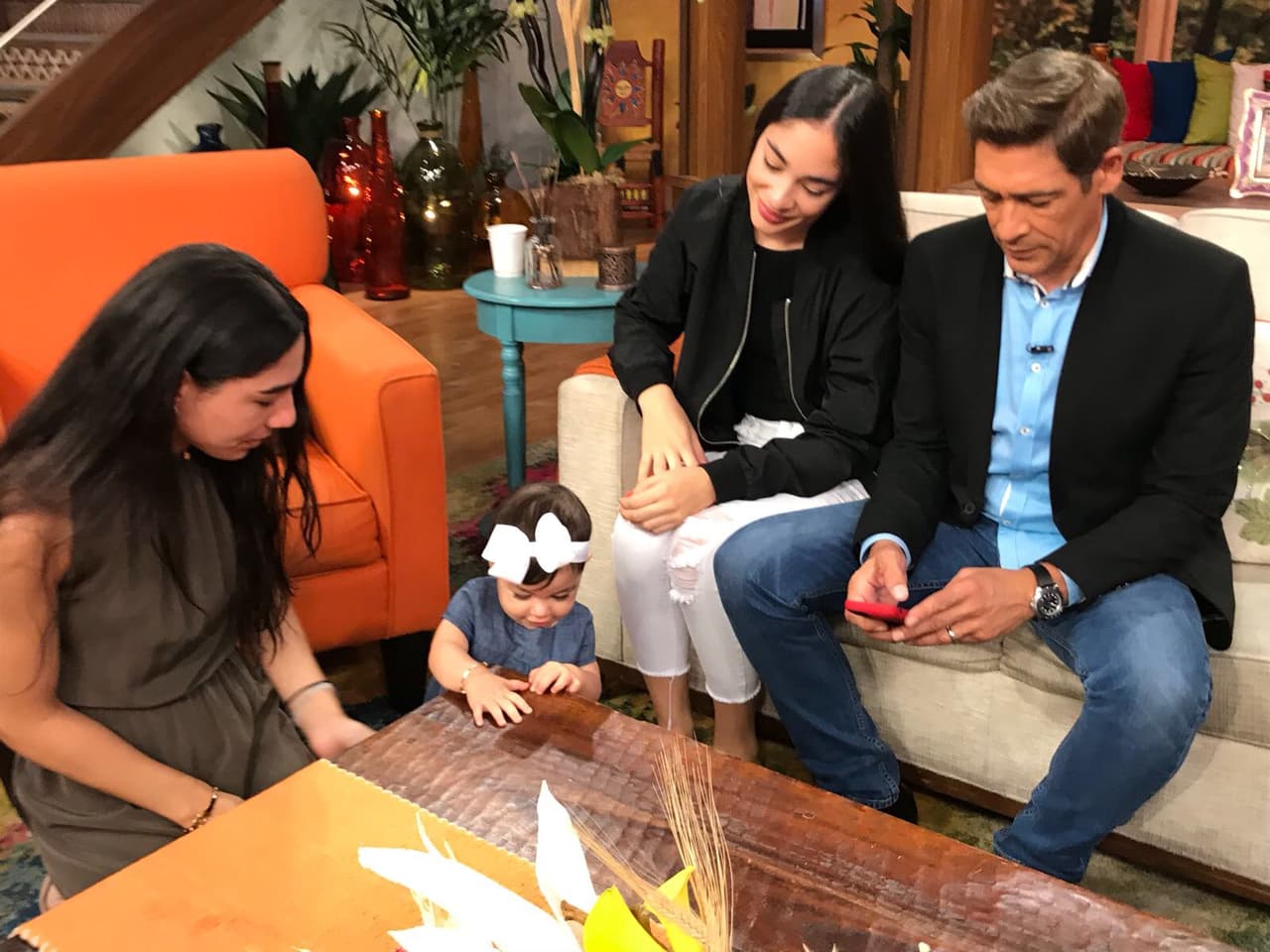 Amaia se sentía como en casa, así la vimos entretenida entre cortes comerciales.