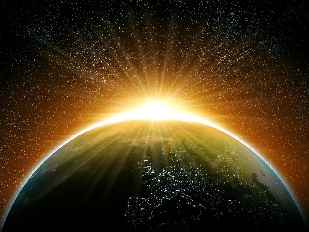 Cada signo recibe un impacto muy definido en este mes de Leo como verás a continuación. Además, este será un mes inolvidable para todos pues al terminar el ciclo de Leo ocurrirá el impactante eclipse solar total de Sol que será visto por muchas personas e implicará una etapa de transformación intensa en tu vida.