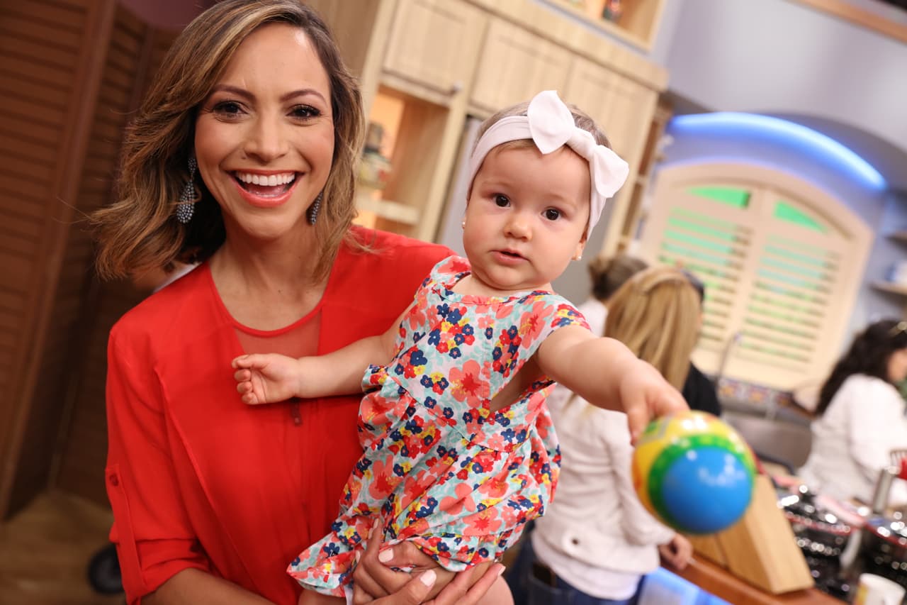 Alana, la hija de Satcha Pretto también asisitió al festejo y muy pronto habrá otra fiesta, cumplirá su primer año el próximo 28 de mayo.