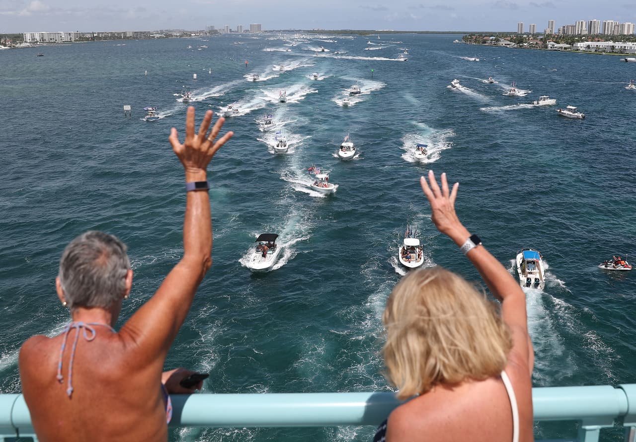 Organizadores dijeron que Donald Trump Jr., hijo del hijo del presidente y otros familiares estuvieron presentes.
<br>