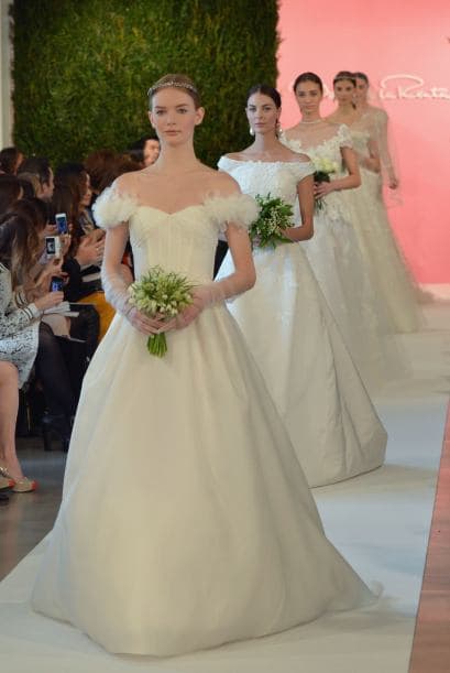 Aquí los mejores modelos del diseñador Oscar de la Renta.
