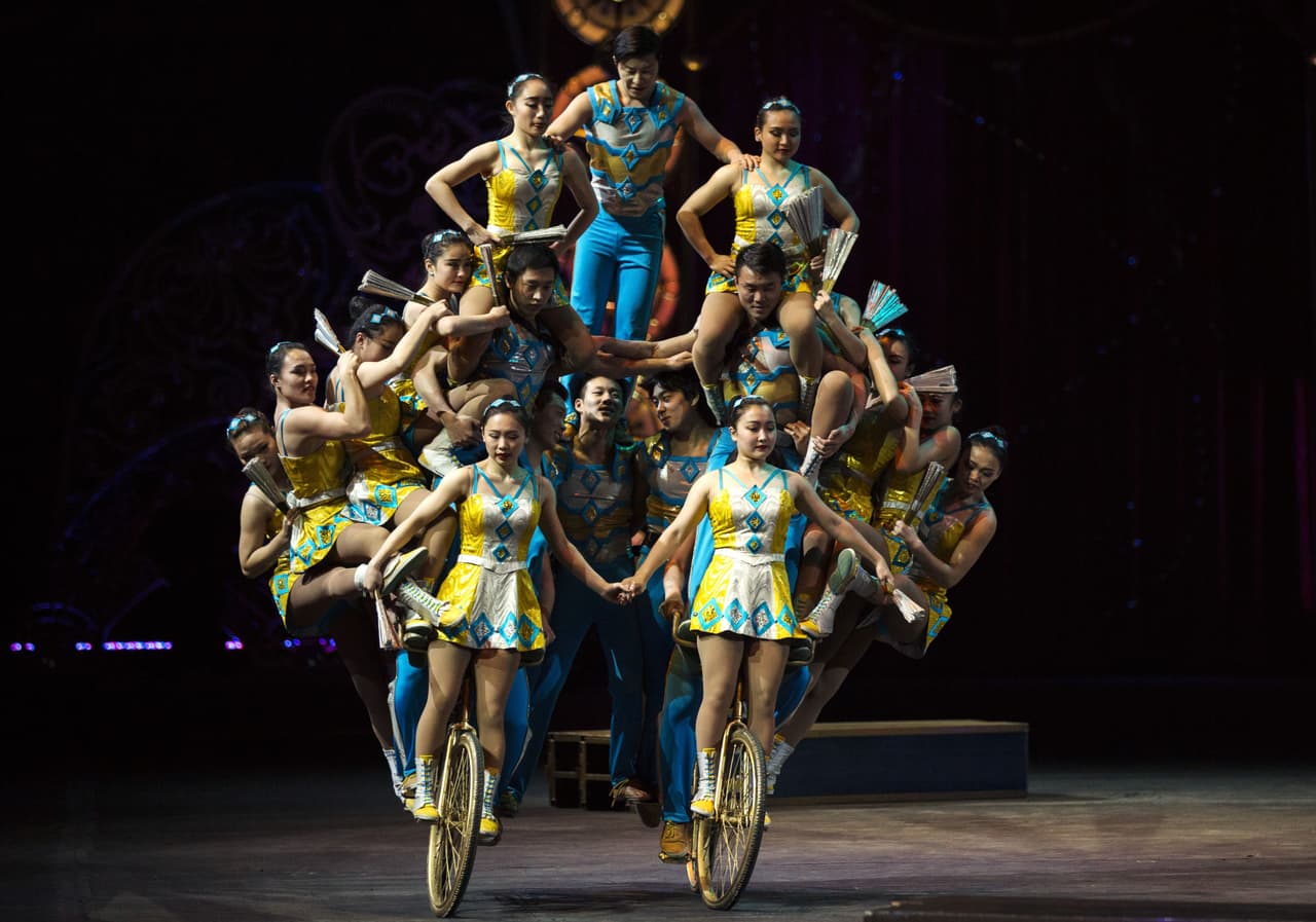 Kenneth Feld, presidente y director general de Feld Entertainment, declaró: "Ésta ha sido una decisión muy difícil para mí y para toda la familia".