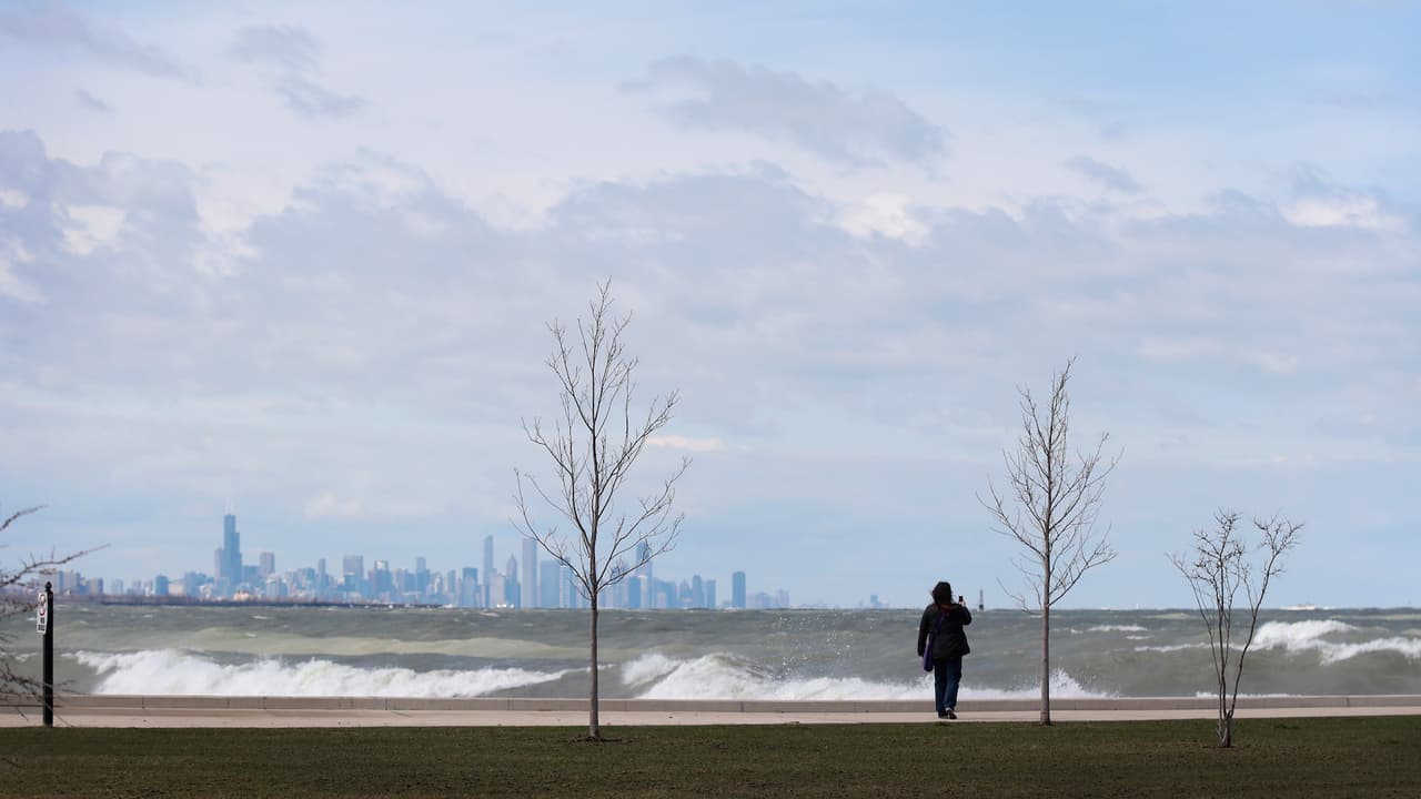 Masa de aire frío, ráfagas de viento y cielos parcialmente nublado; lo que nos espera del tiempo