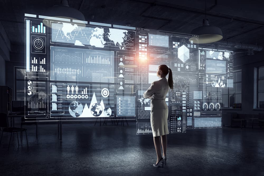 En estos momentos se están efectuando estudios muy serios en la Universidad de Stanford en California que ahora son proyectos y teorías, pero que como todas las ideas se pueden ir estudiando y en un futuro aplicar. Ese será el día en que la llegada de un huracán, lejos de causar temor y estragos sea bienvenida por la gran cantidad de energía libre que suministre a instalaciones eléctricas durante mucho tiempo.