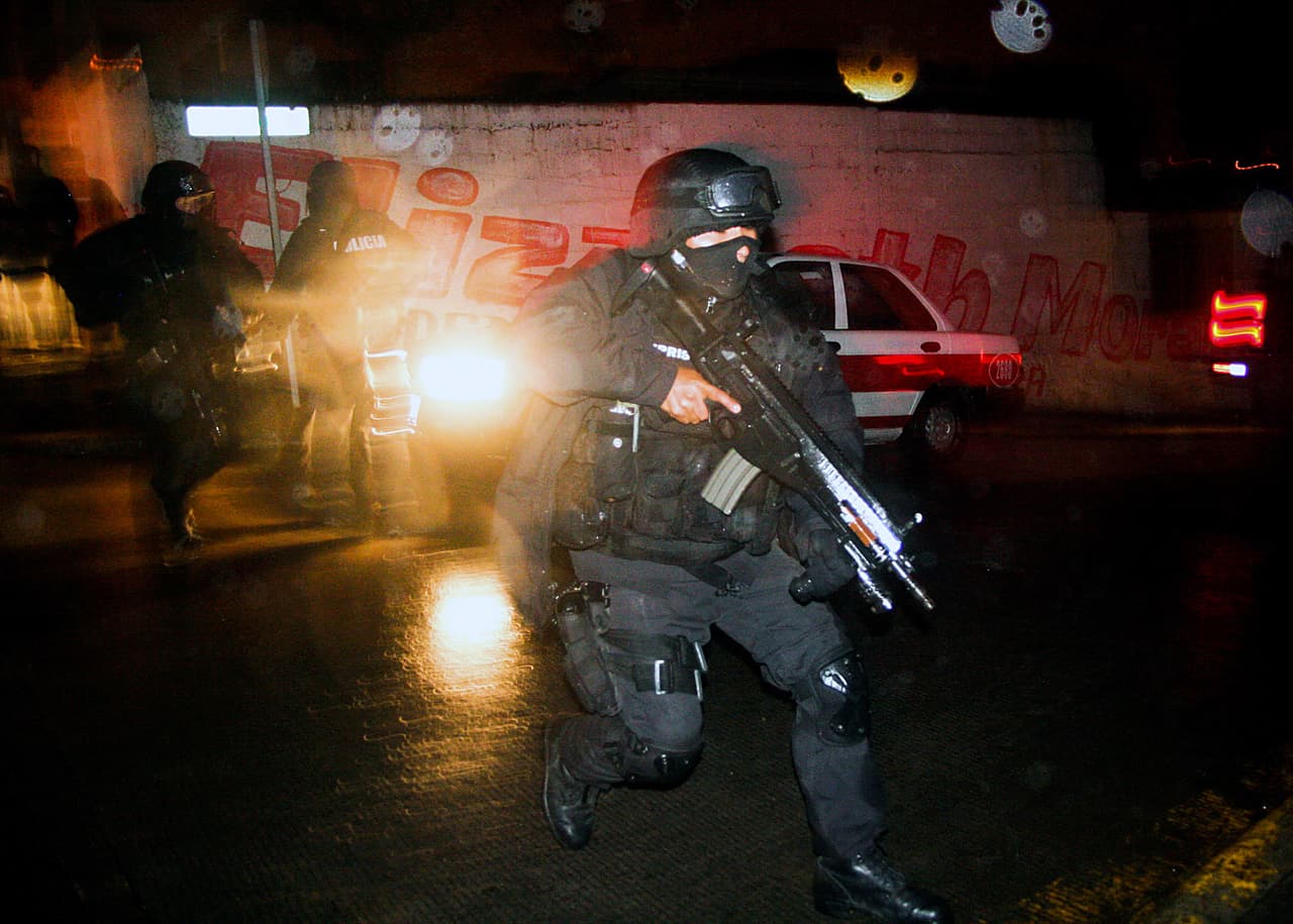 Tirotean un funeral y matan a tres hombres en México