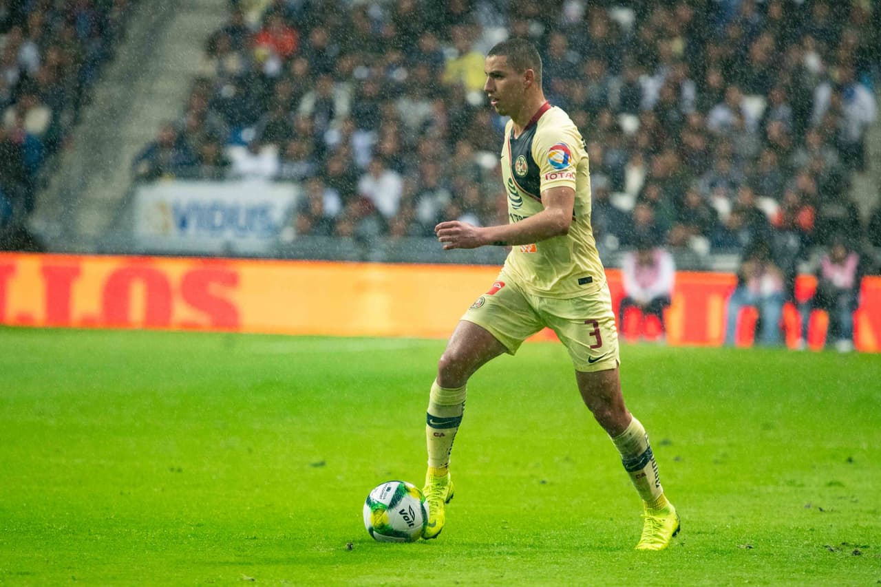 Defensa: Jorge Sánchez (América)