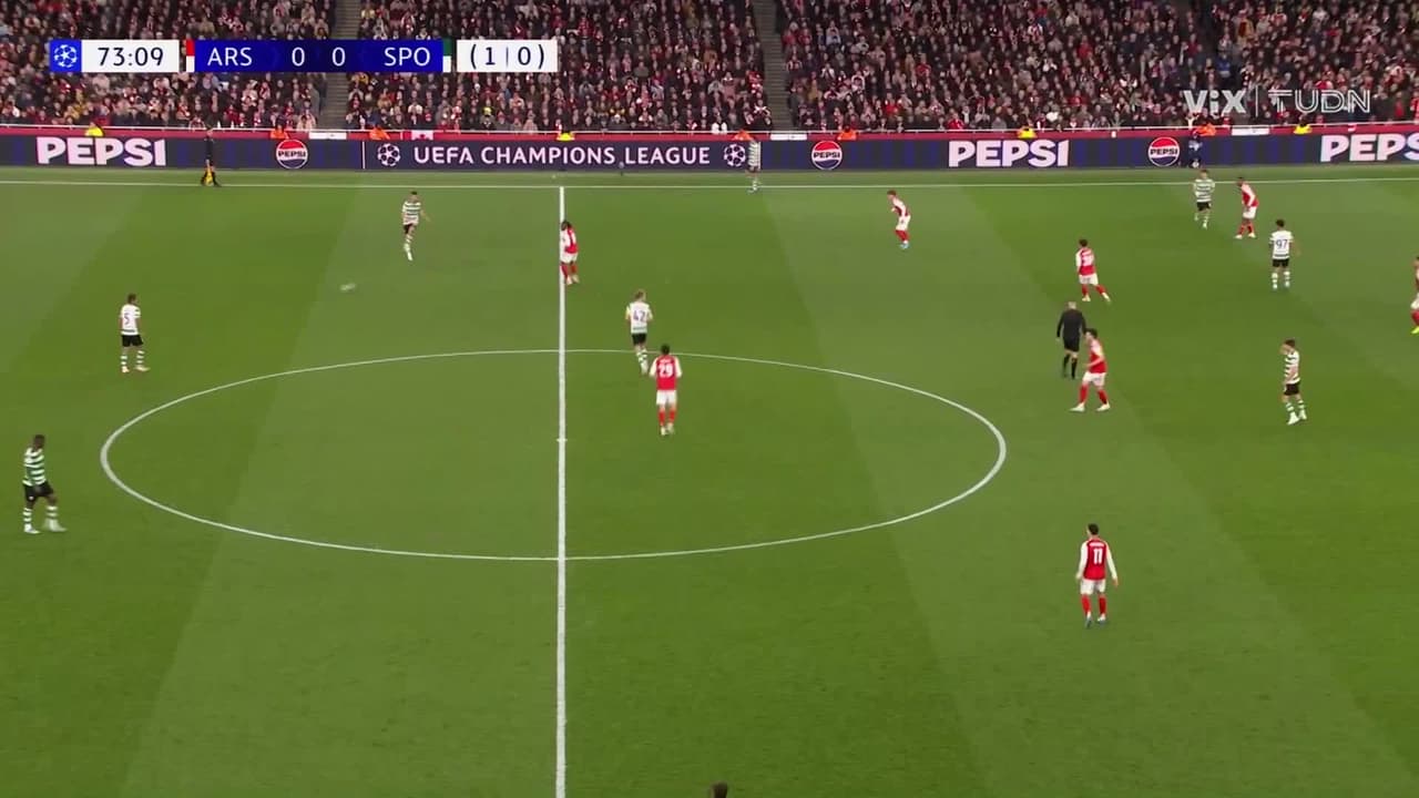 ¡Regalo tras regalo! Arsenal vuelve a equivocarse en la salida