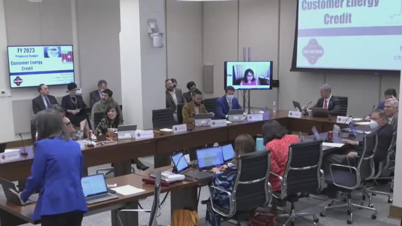 Continúa la discusión sobre los créditos para pagos de facturas de electricidad en San Antonio