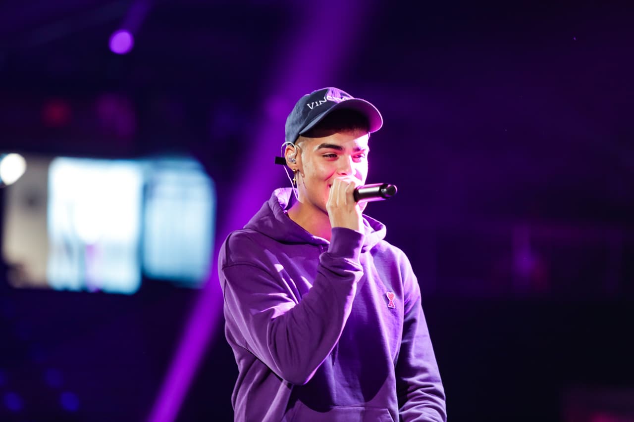 El cantante de género urbano Lunay, nominado a la categoría On The Rise (Camino a la Cima), hará su debut en Premios Juventud.