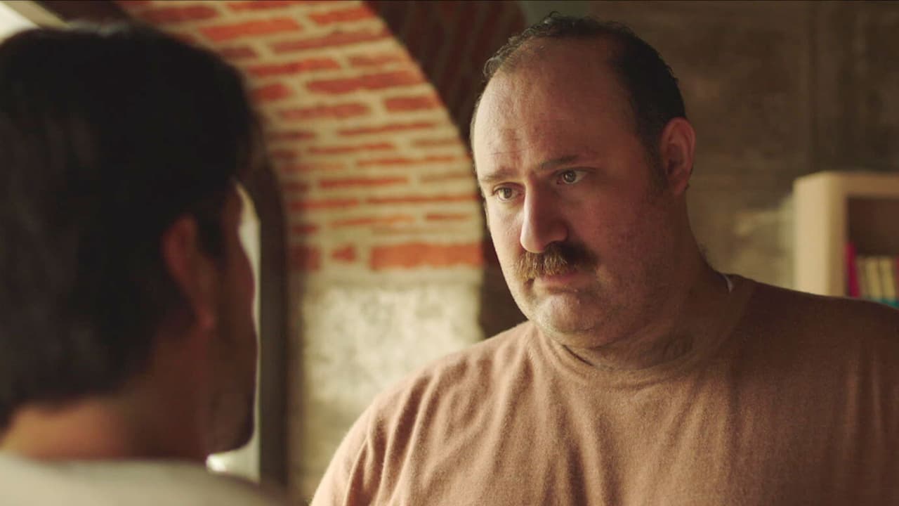 Saúl se convierte en el mejor amigo de Álvaro durante su encierro - Loco por ella