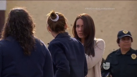 A María Dolores no han dejado de amenazarla.