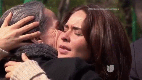 Su mamá y Max fueron a visitarla.