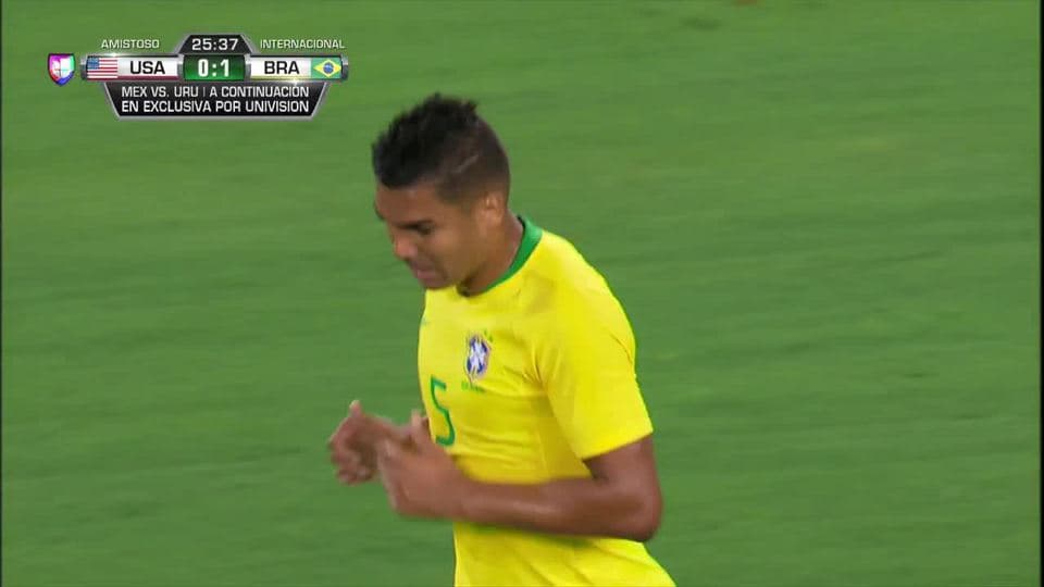 Tiro desviado de Casemiro